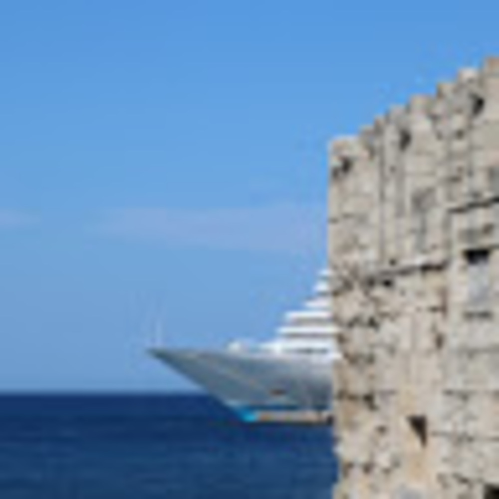 Meet your Posher, Sarai